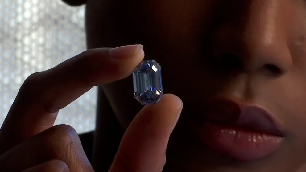 subastan diamante azul