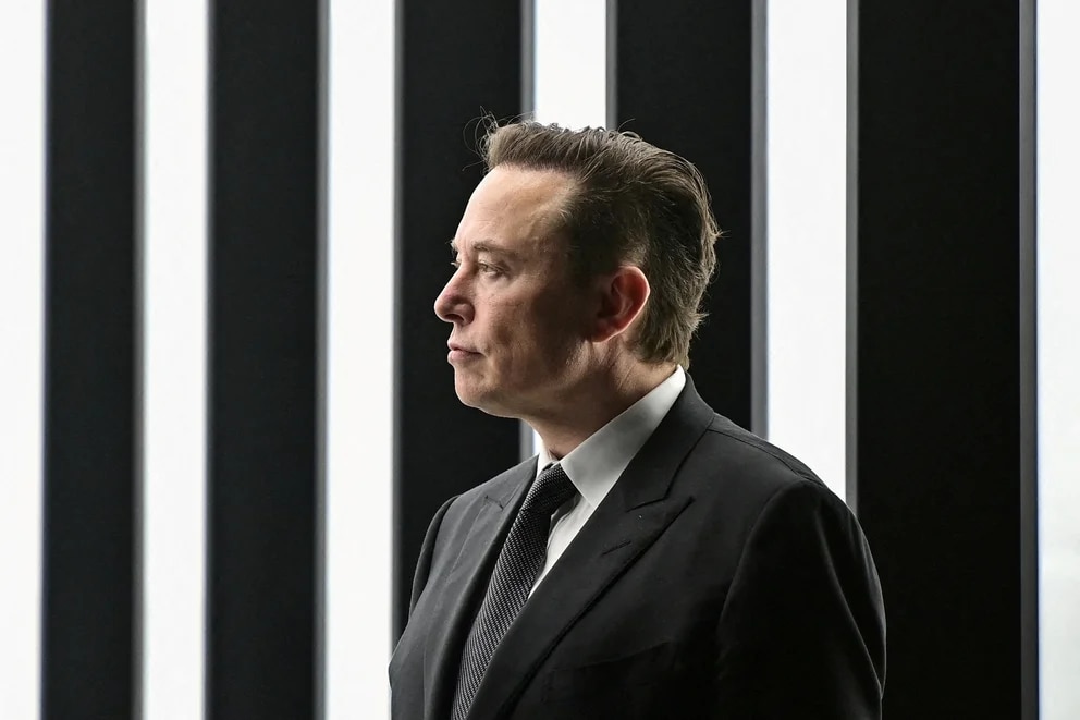 Elon Musk robots